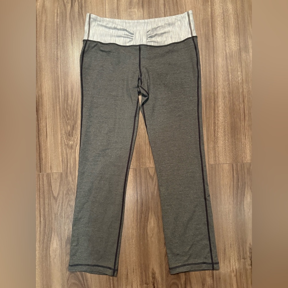 Size 4 Lululemon Flared Leggings